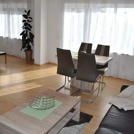 Ferienwohnung Familie Slepitzka Niedenstein Exterior foto